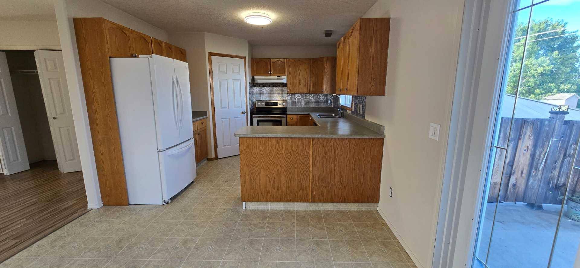 Grande Prairie, AB T8X1L6,10701 88A ST