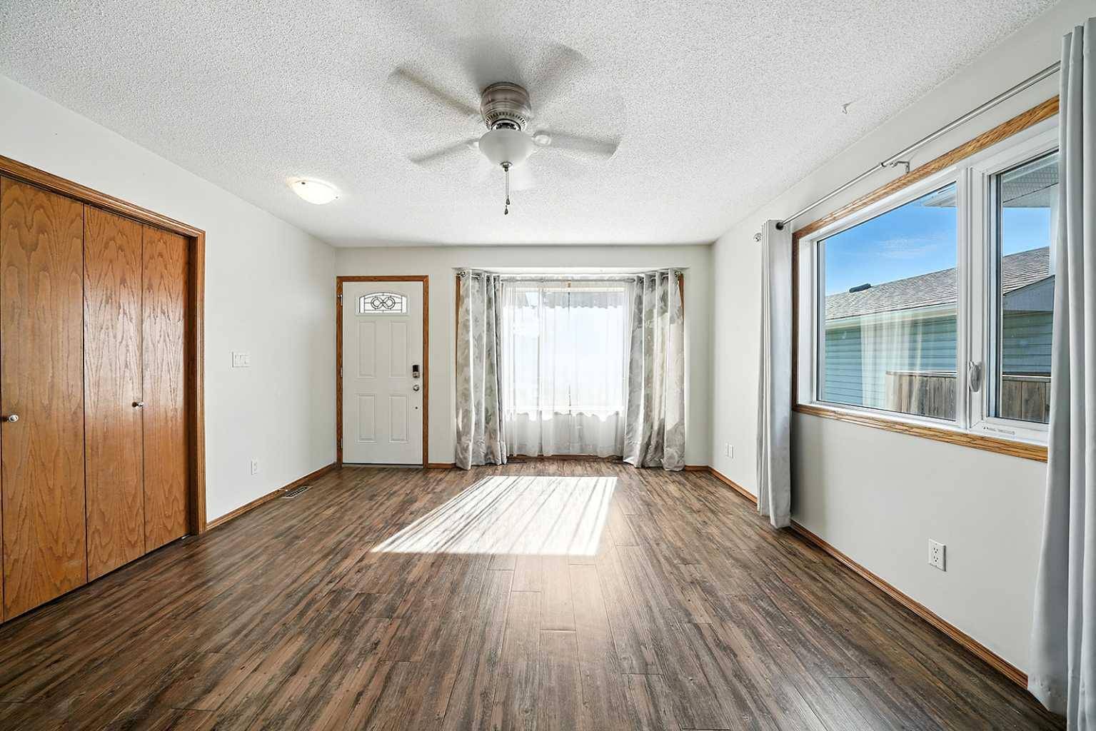 Innisfail, AB T4G 1P2,4823 46 AVE