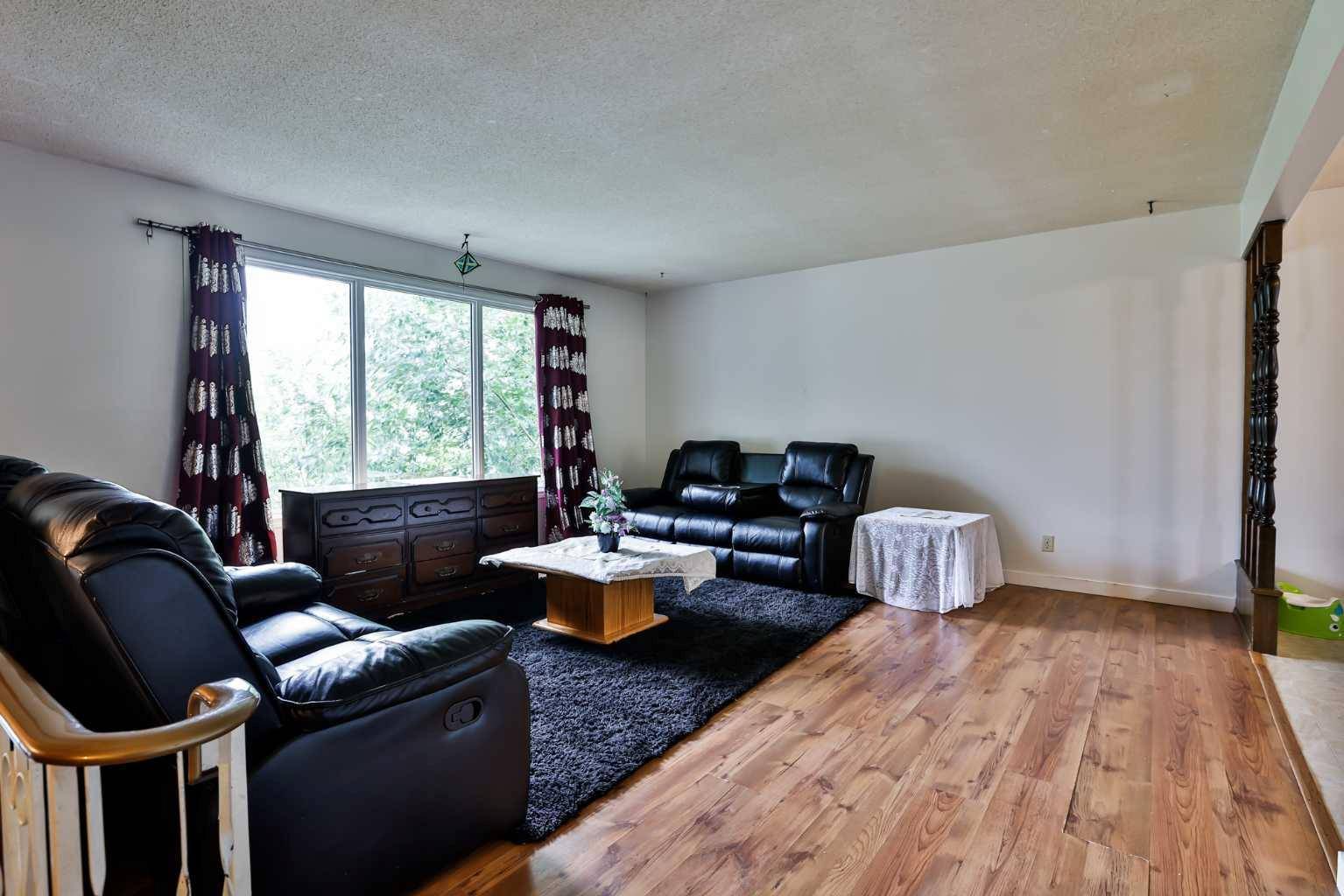 Lethbridge, AB T1H4L7,41 Hawthorne PL N