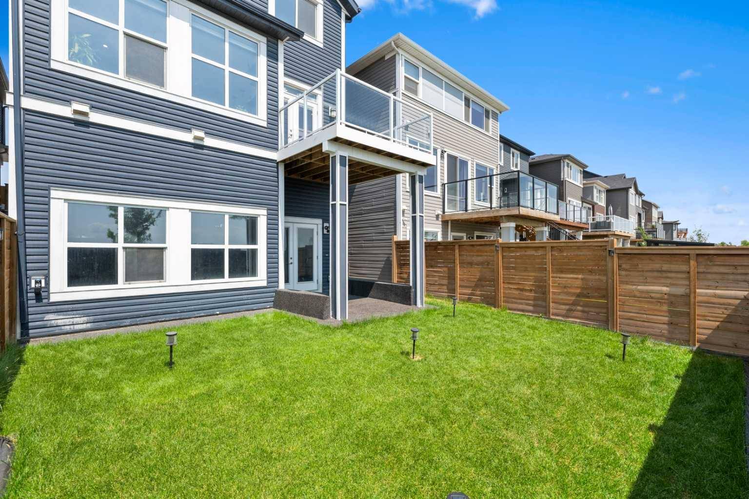 Calgary, AB T3M 3C6,656 Seton CIR Southeast