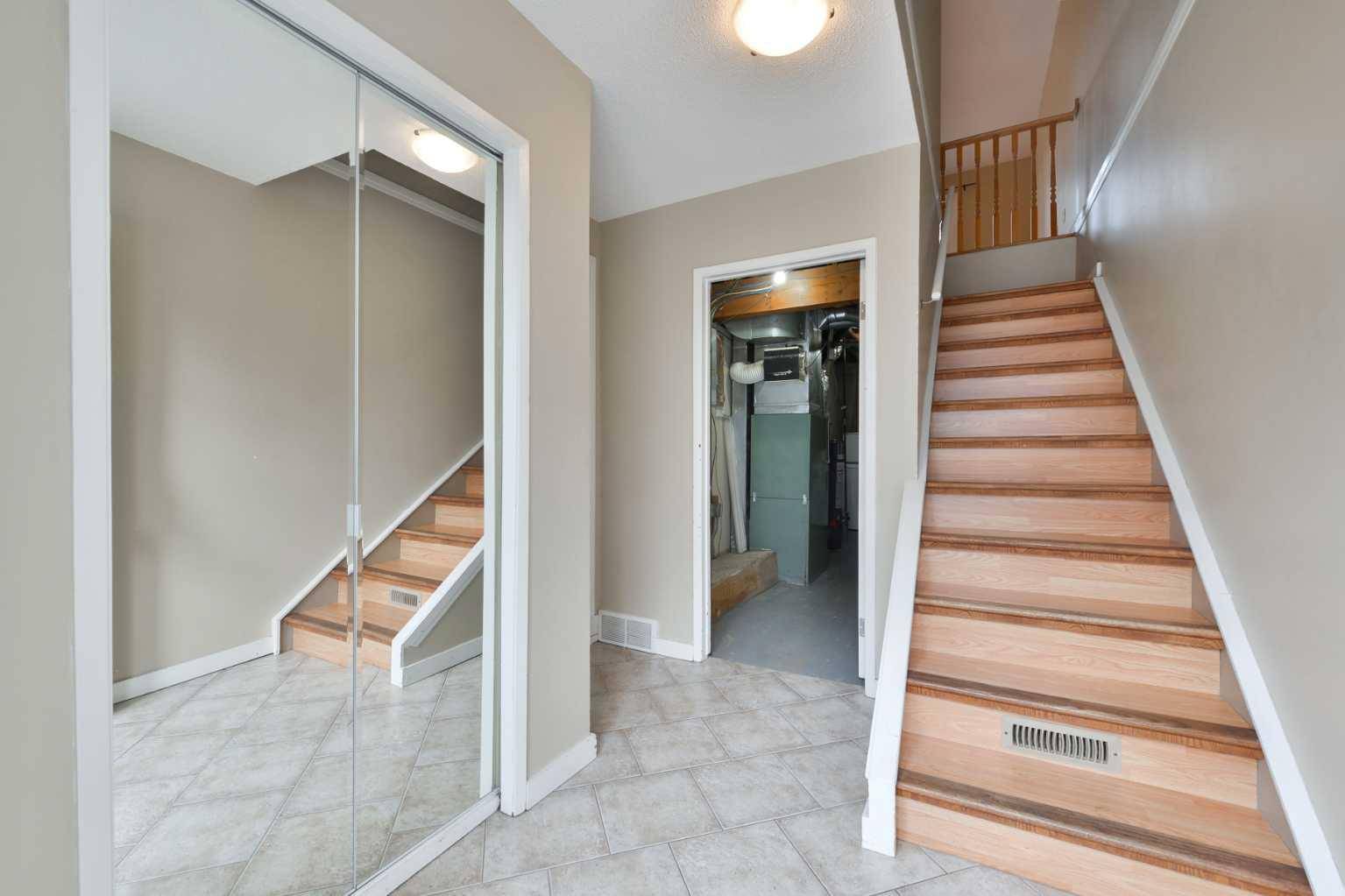 Calgary, AB T3B 2G9,6630 Bowwood DR NW #2