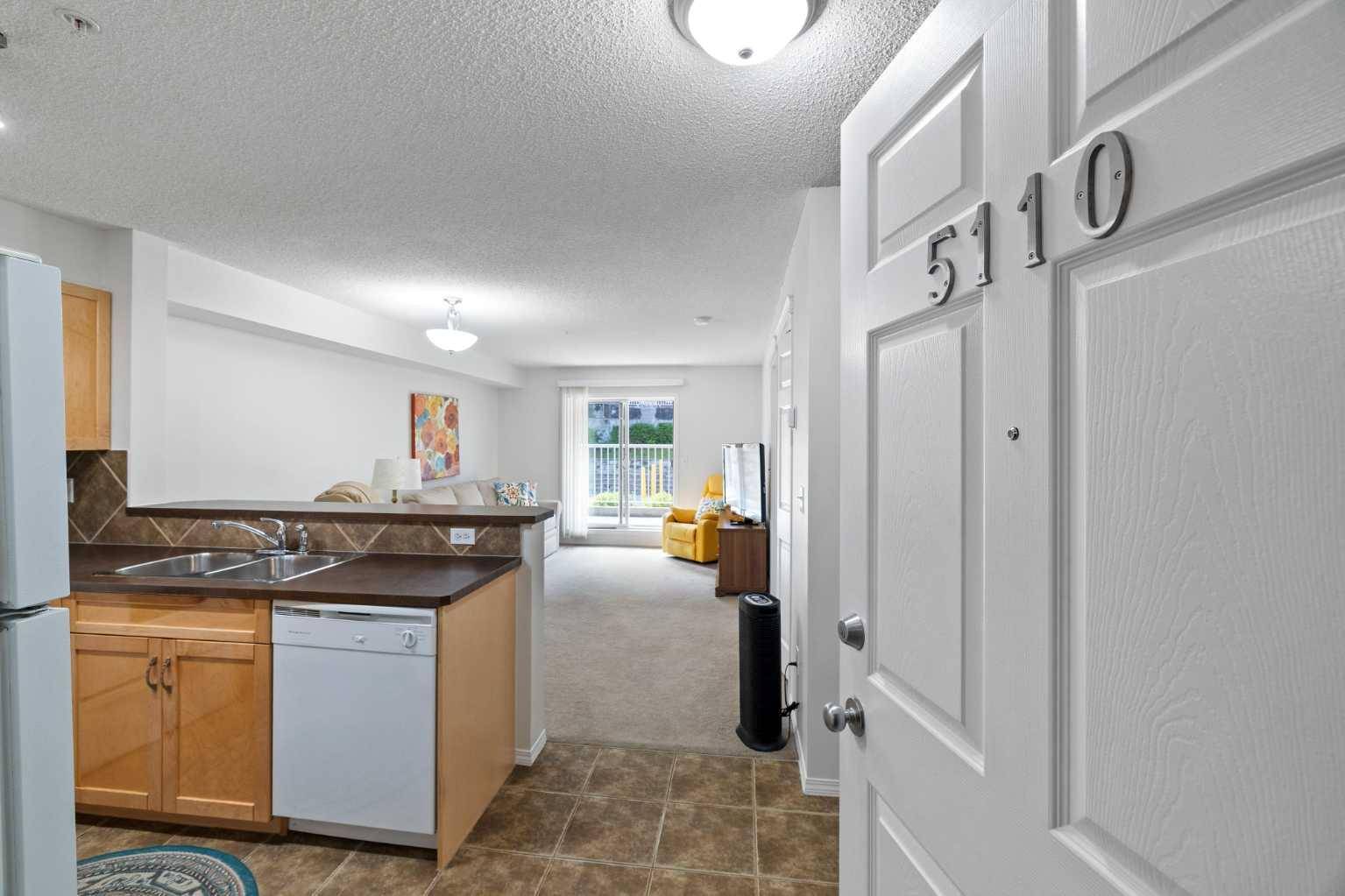 Calgary, AB T3K 5Z1,70 Panamount DR NW #5110