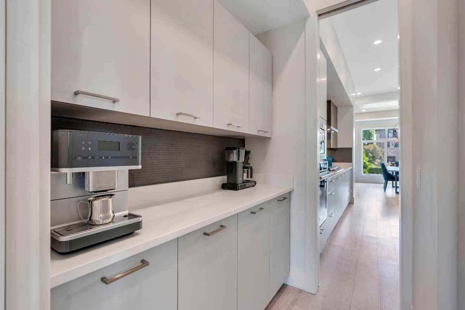 Calgary, AB T3E1Z3,2619 25A ST Southwest
