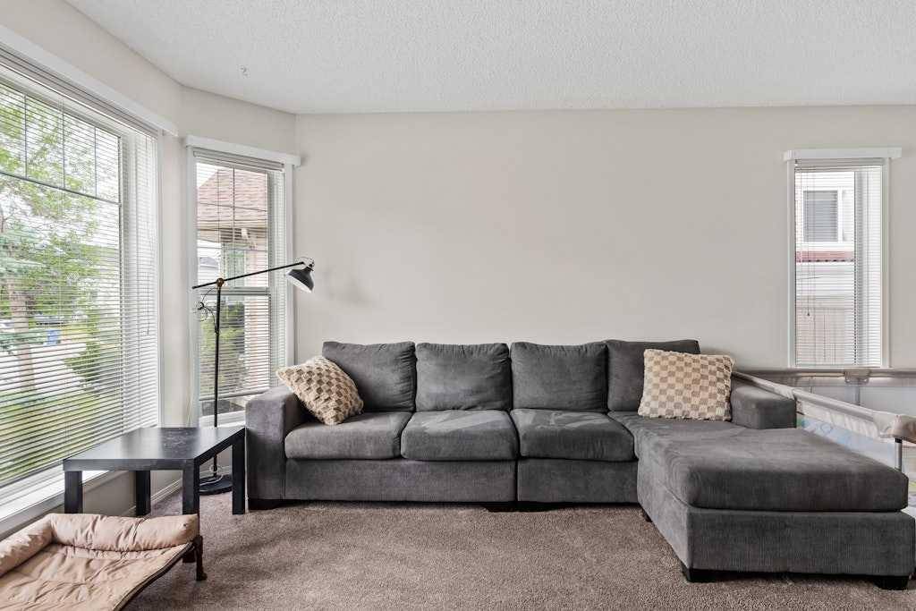 Calgary, AB T2Y 3J9,7 Somervale PL SW
