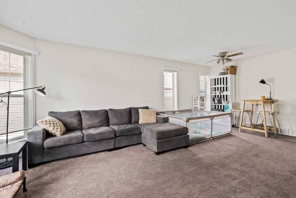 Calgary, AB T2Y 3J9,7 Somervale PL SW