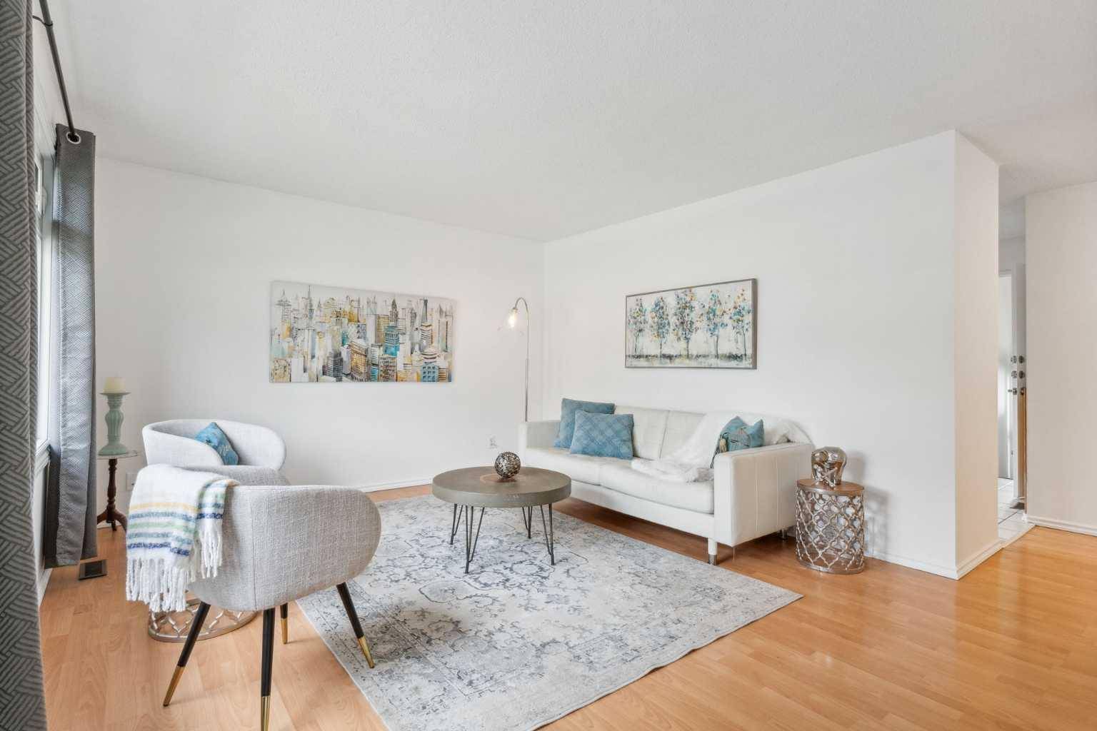 Calgary, AB T3J 1B2,207 Fallswater RD NE