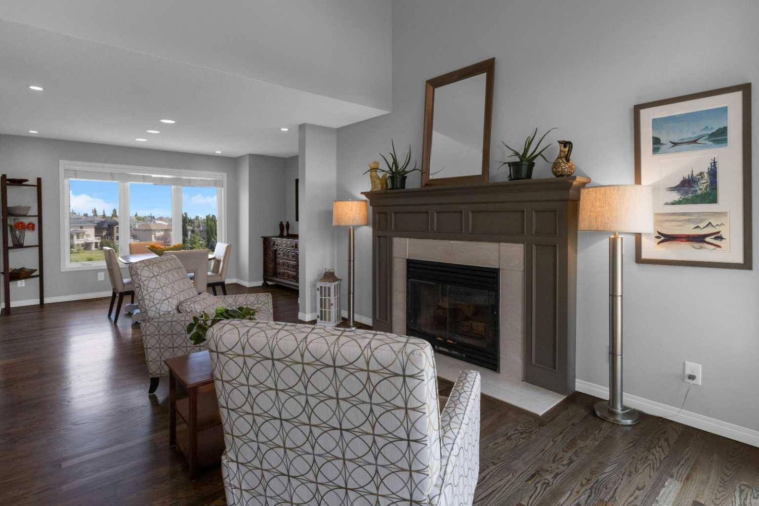 Calgary, AB T3A 4P3,132 Edgeridge PL NW