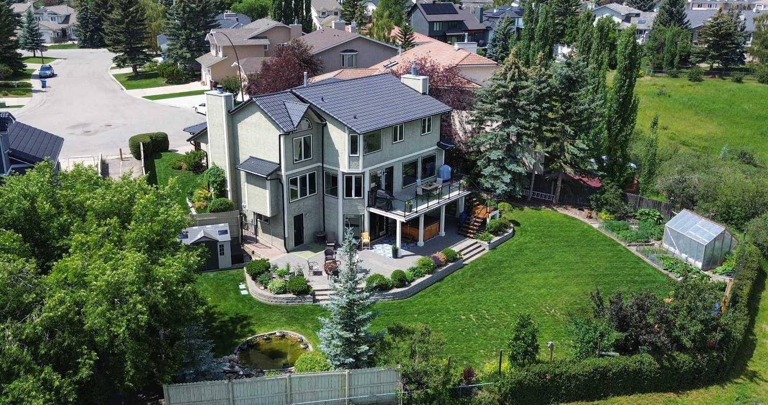 Calgary, AB T3A 4P3,132 Edgeridge PL Northwest