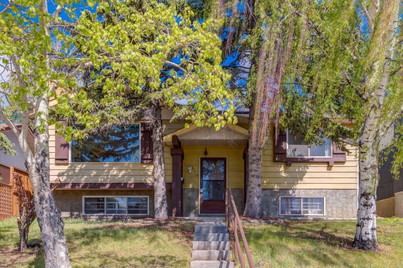 6119 Thornaby WAY NW, Calgary, AB T2K5K7