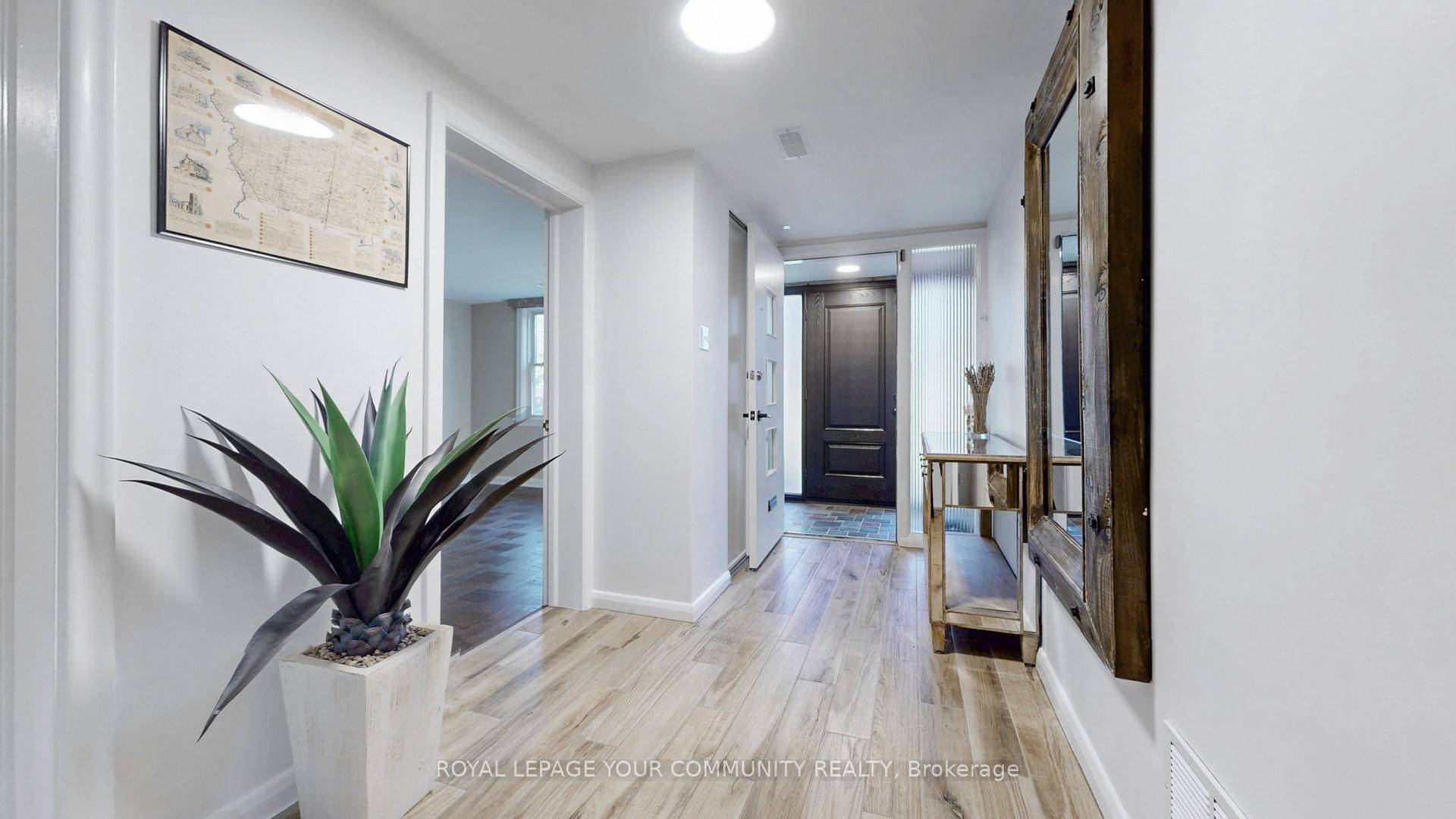 Toronto C07, ON M2N 1X4,118 Betty Ann DR
