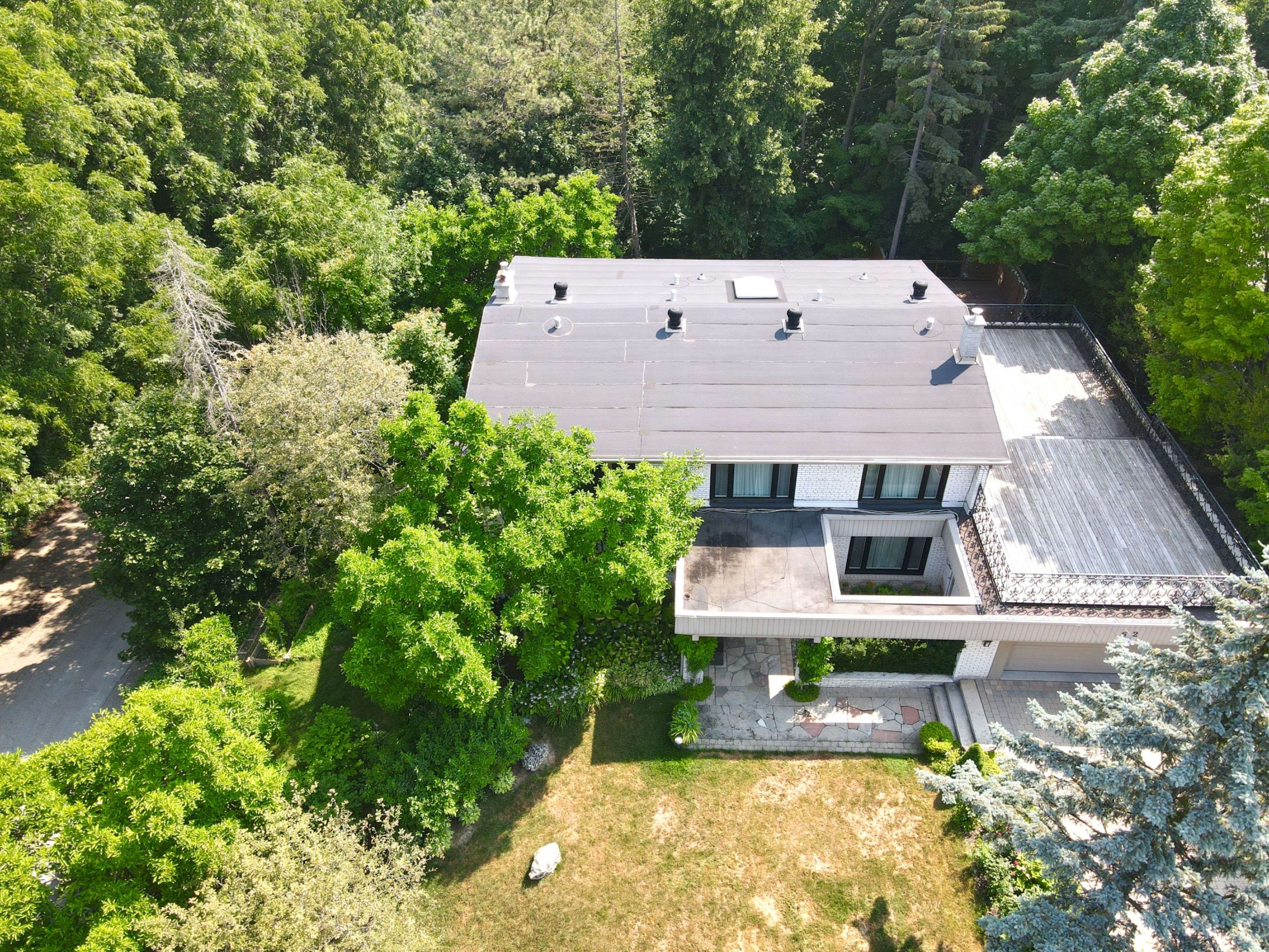 Toronto C06, ON M3H 4W5,62 Blue Forest DR