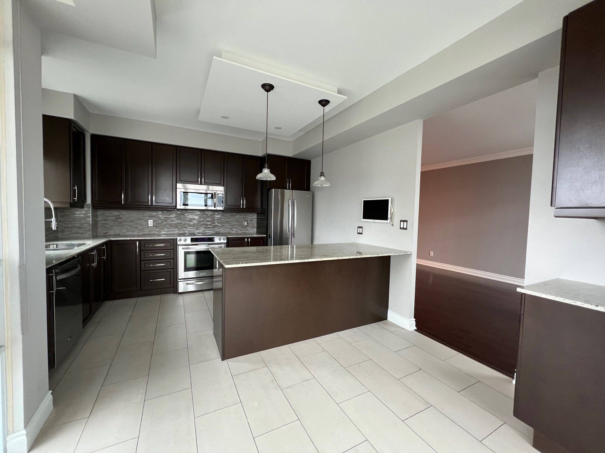 Toronto C15, ON M2J 0A6,20 Bloorview PL #1002