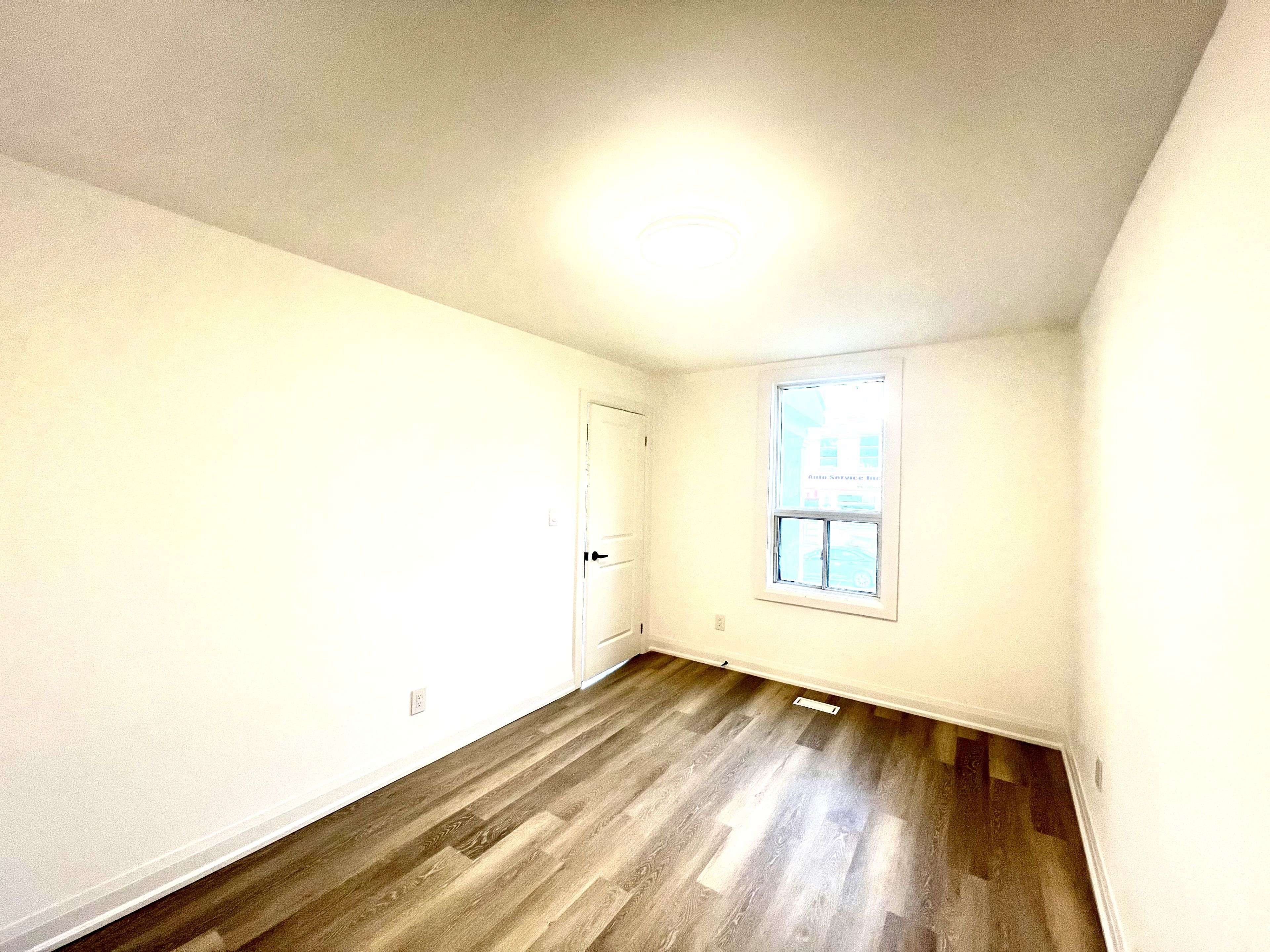 Toronto E01, ON M4M 1Y7,822 Gerrard ST E #1