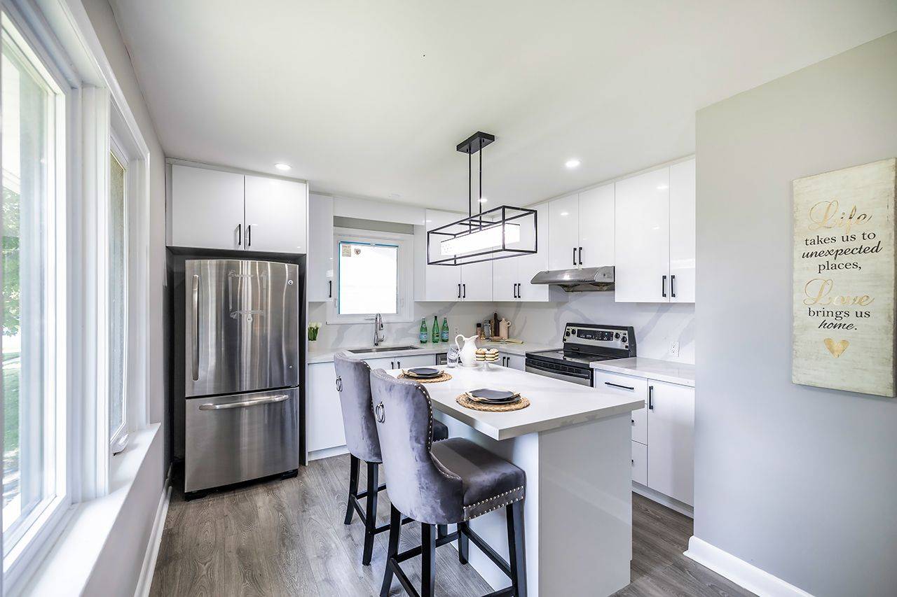 Oshawa, ON L1J 2S3,550 Adelaide AVE W