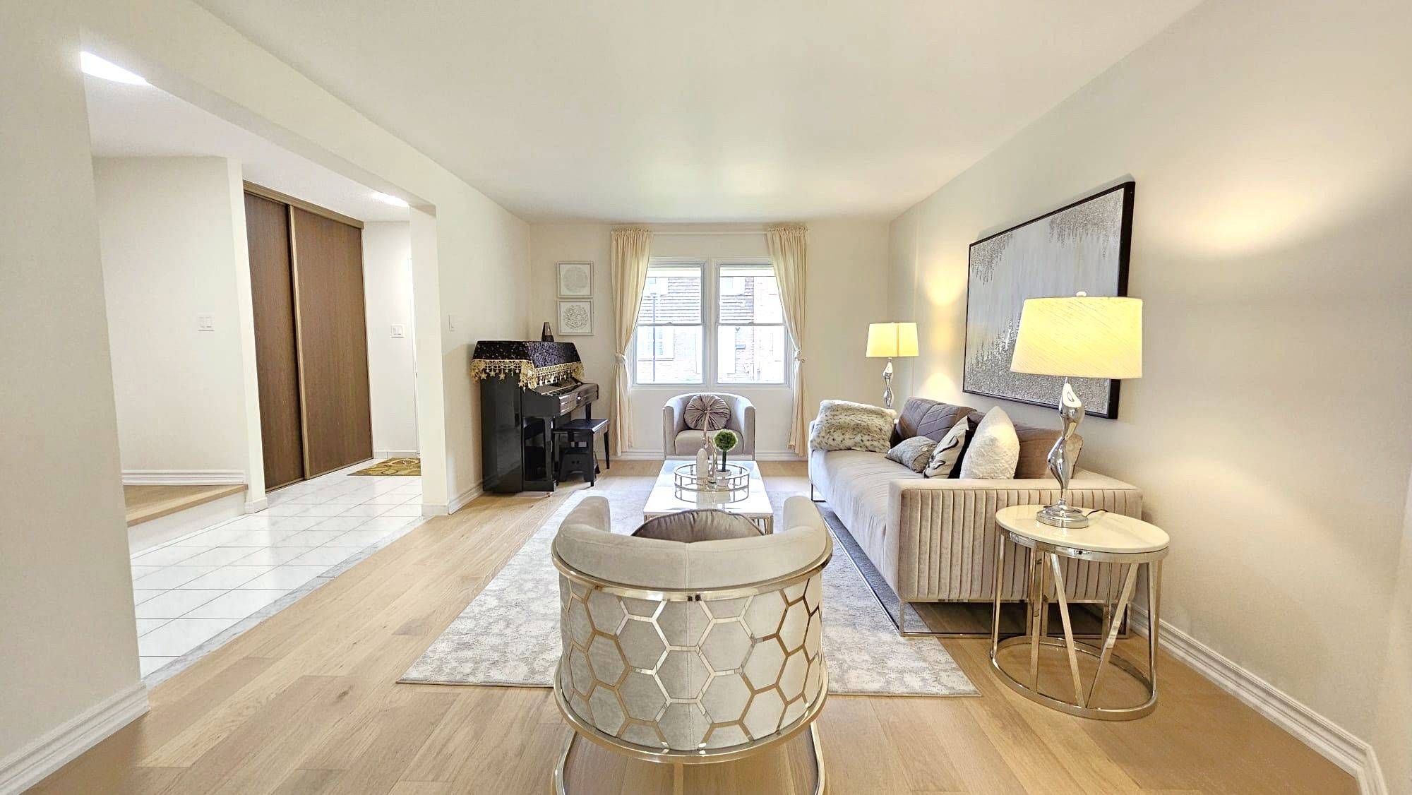 15 Brimwood BLVD #27, Toronto E07, ON M1V 1E1