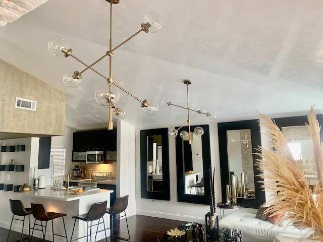 2861 N Oakland Forest Dr #304, Oakland Park, FL 33309