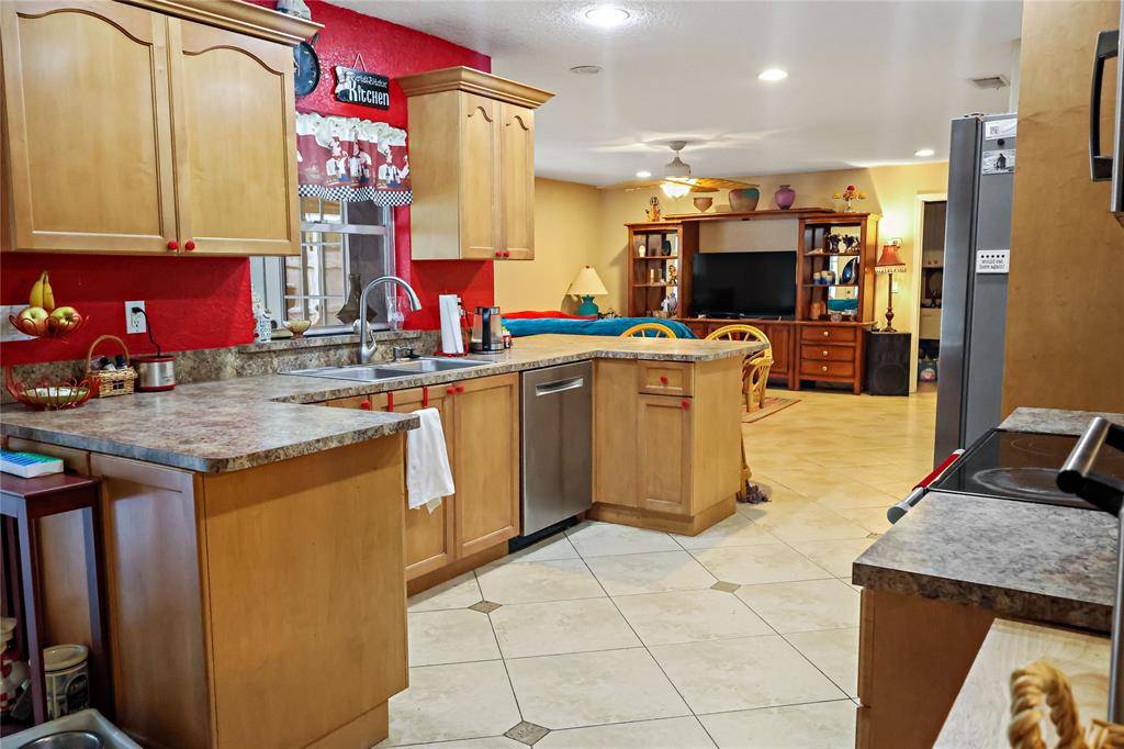 Sebastian, FL 32958,686 Joy St