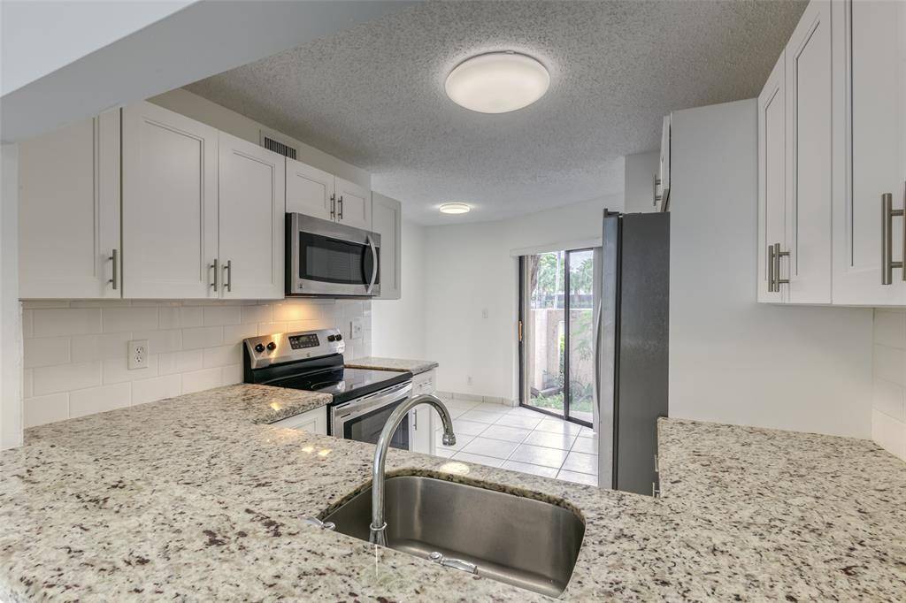 Sunrise, FL 33351,9818 Nob Hill Ct #9818