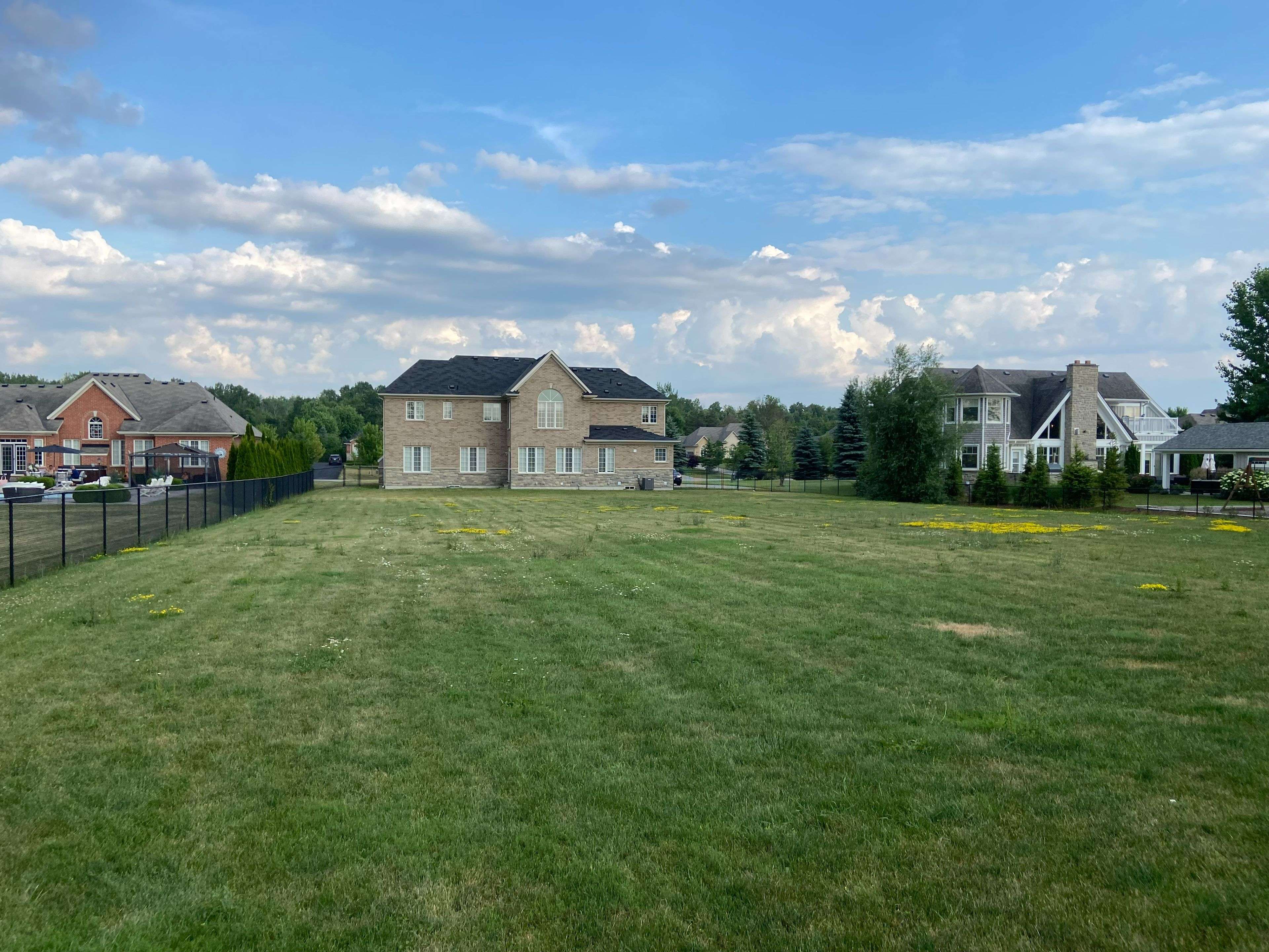 Georgina, ON L4P 0B1,8 Wolford CT