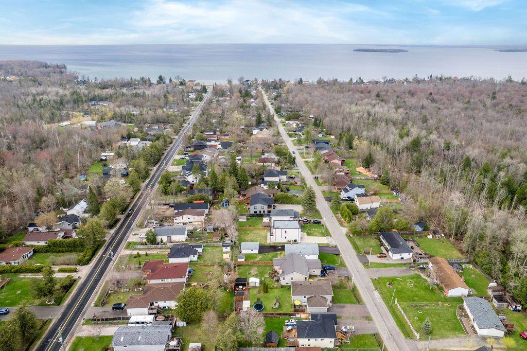 Innisfil, ON L9S 2H9,782 Chestnut ST