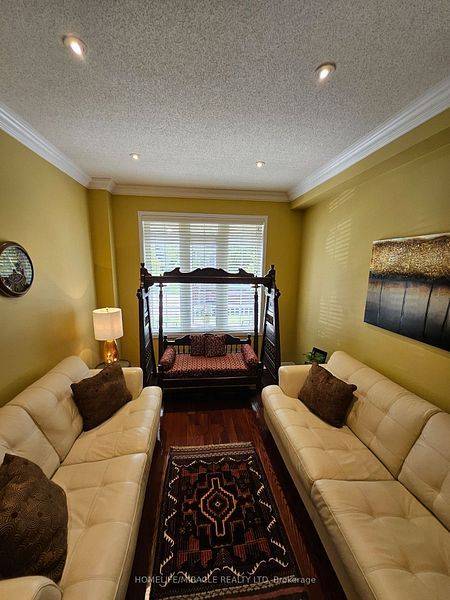 Markham, ON L6B 1E7,39 Evaridge DR