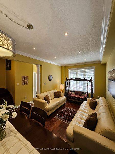 Markham, ON L6B 1E7,39 Evaridge DR