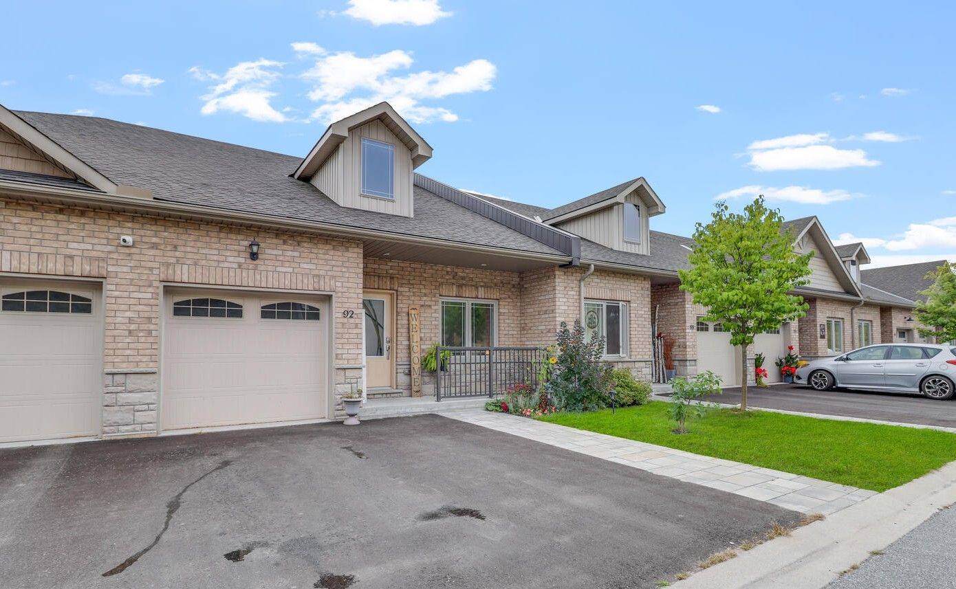 Orillia, ON L3V 7A8,92 Lily DR