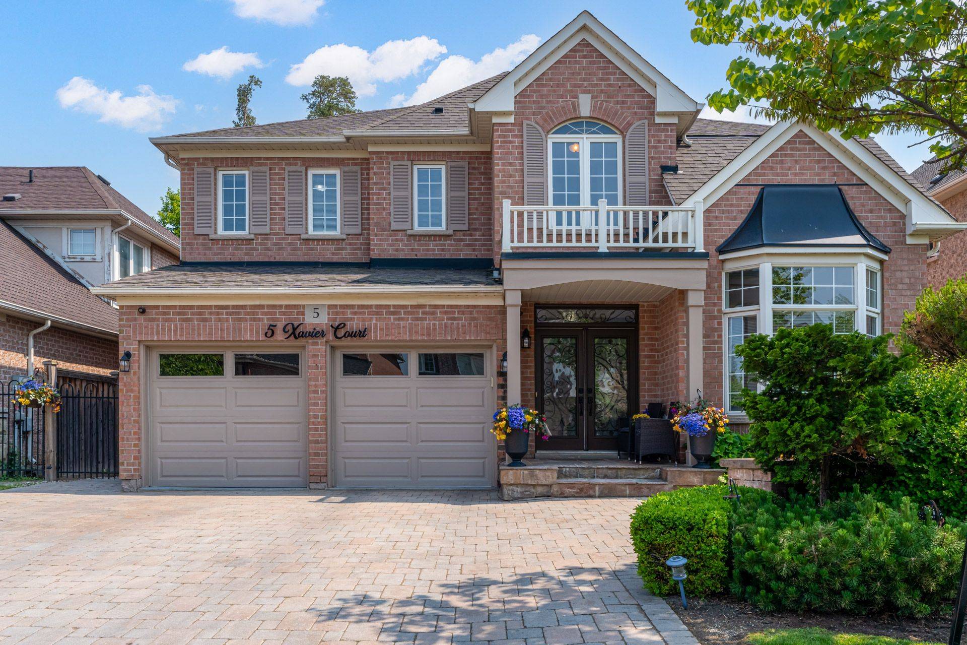 5 Xavier CT, Brampton, ON L6Y 5S1