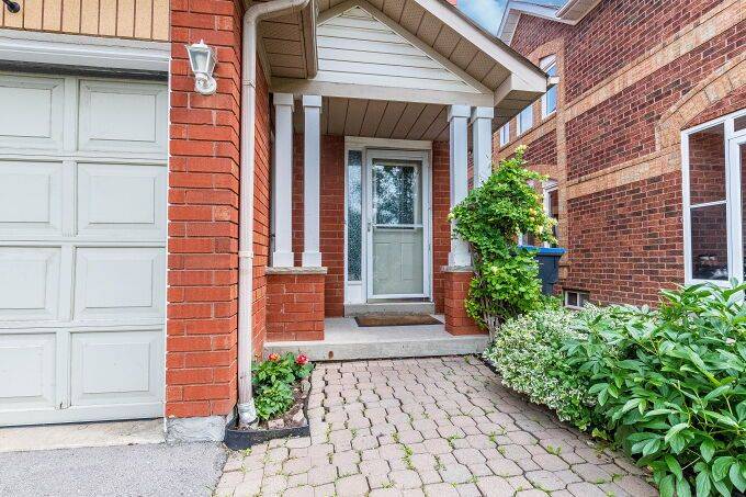 Mississauga, ON L5N 7E2,6985 Glory CT