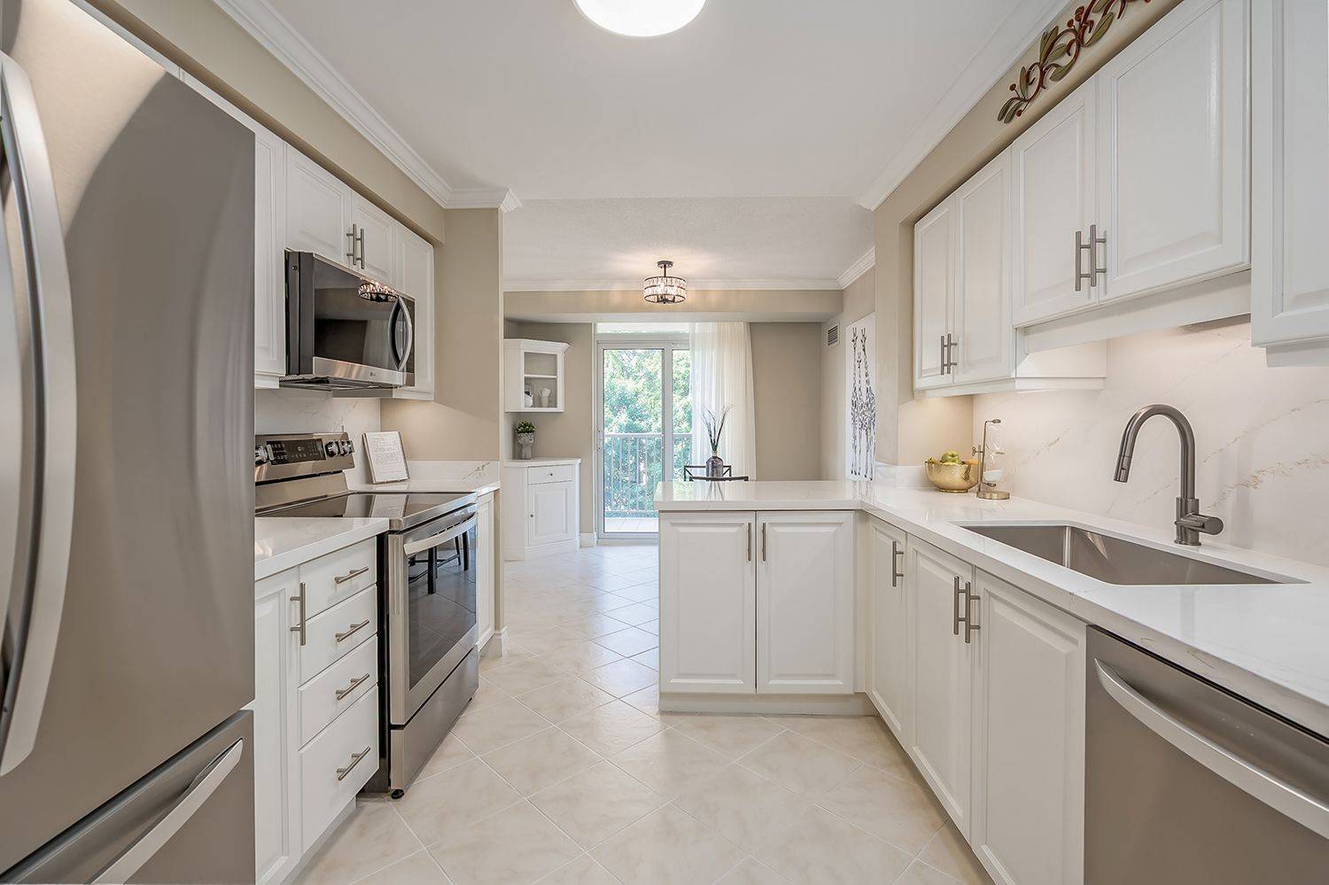 Burlington, ON L7S 2L7,442 Maple AVE #408