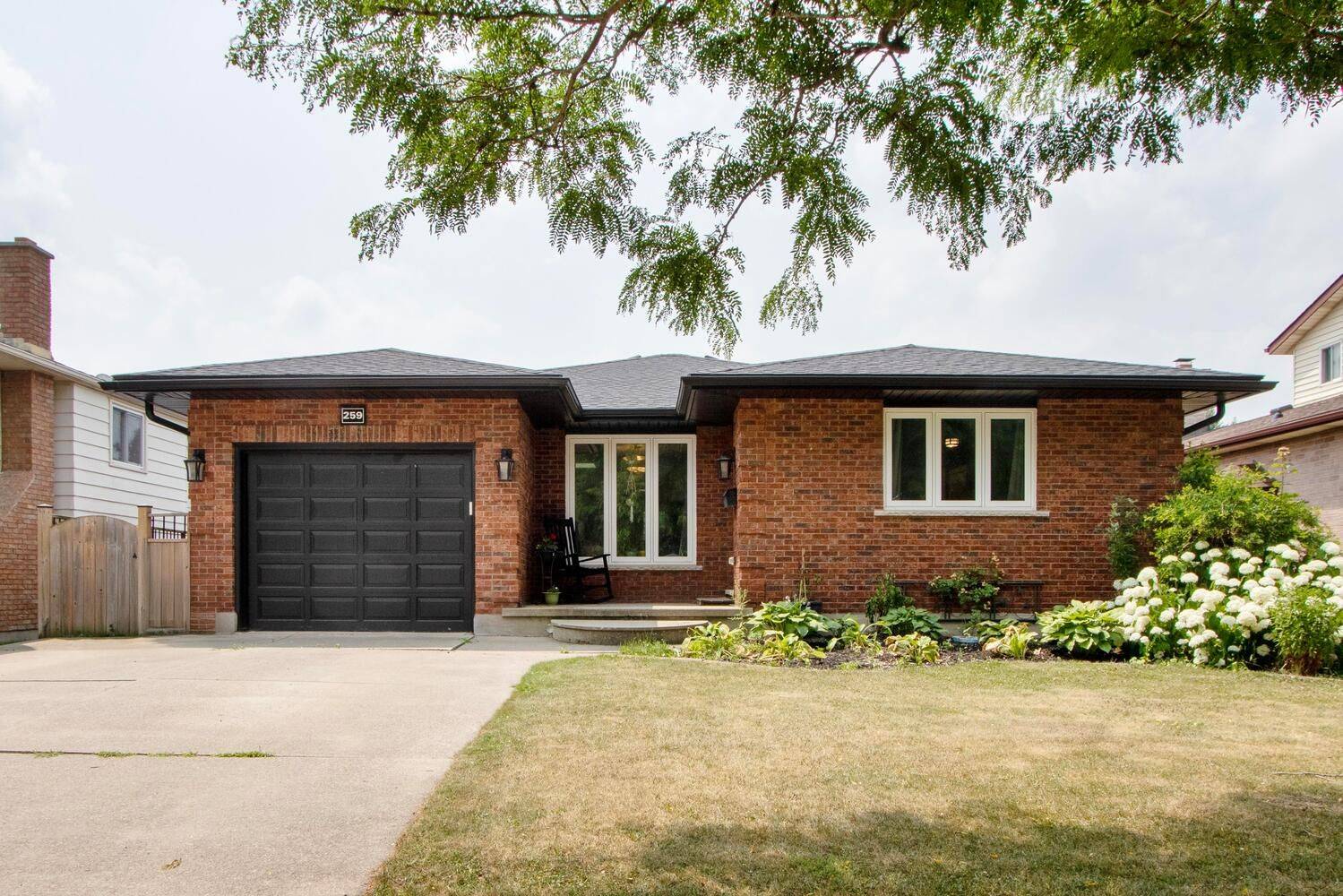 259 Greenwood DR, Stratford, ON N5A 7K6