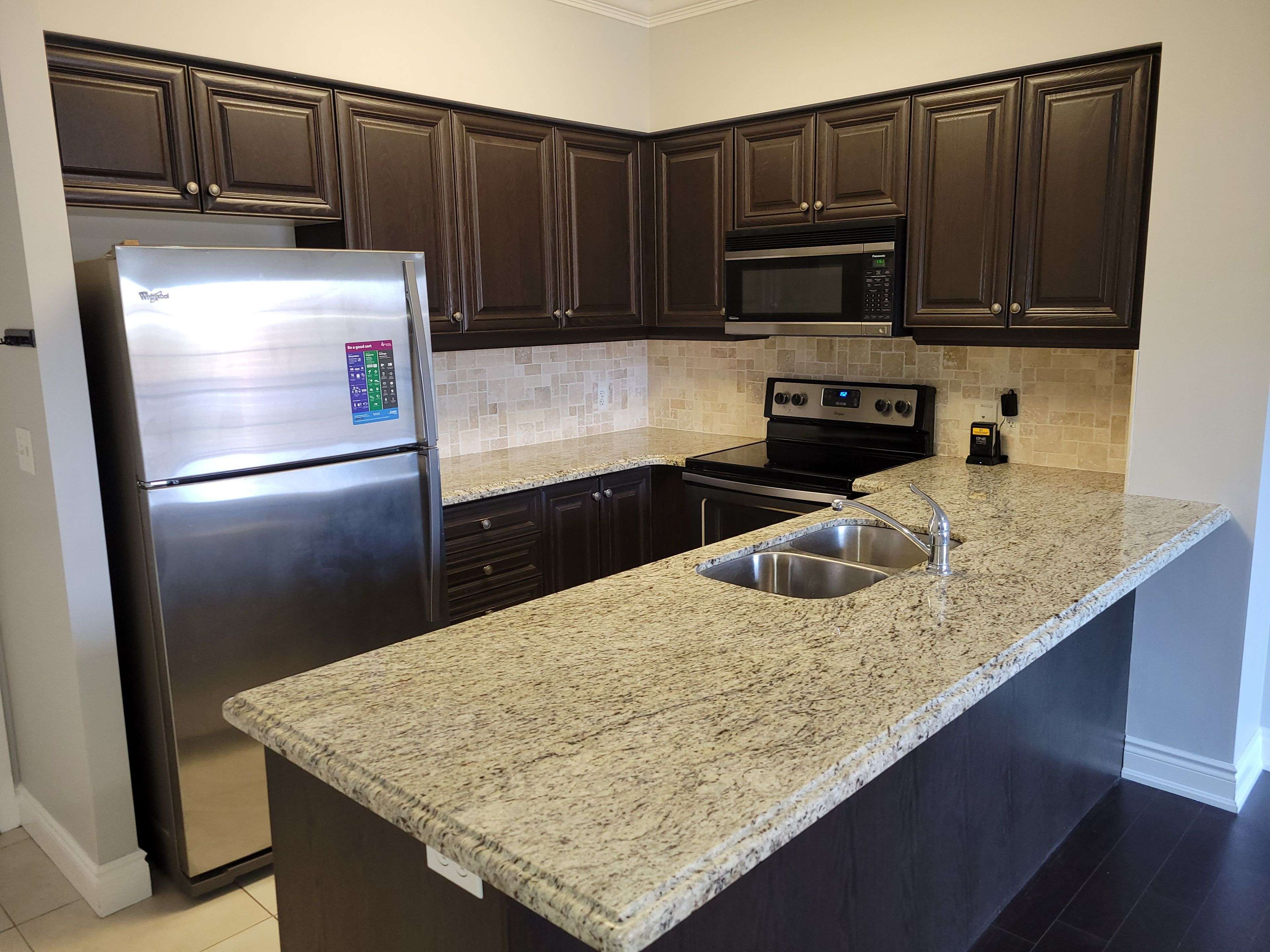 Guelph, ON N1L 1C8,1440 GORDON ST #105