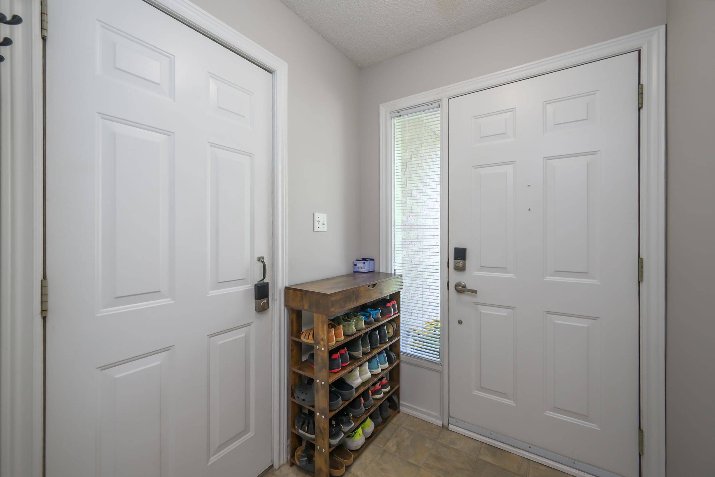 London South, ON N5Z 4Z6,9 Ailsa PL #66