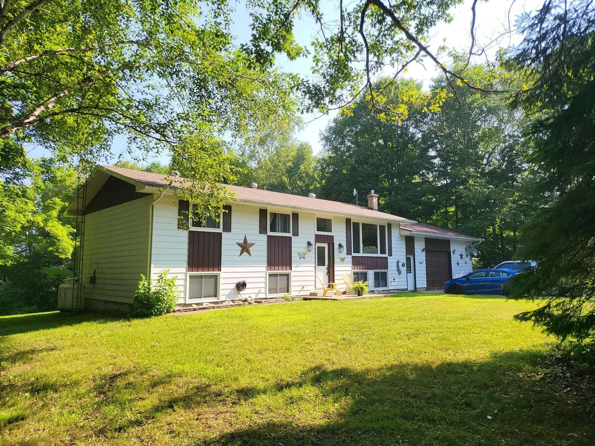 Bancroft, ON K0L 1C0,109 QUARRY RD