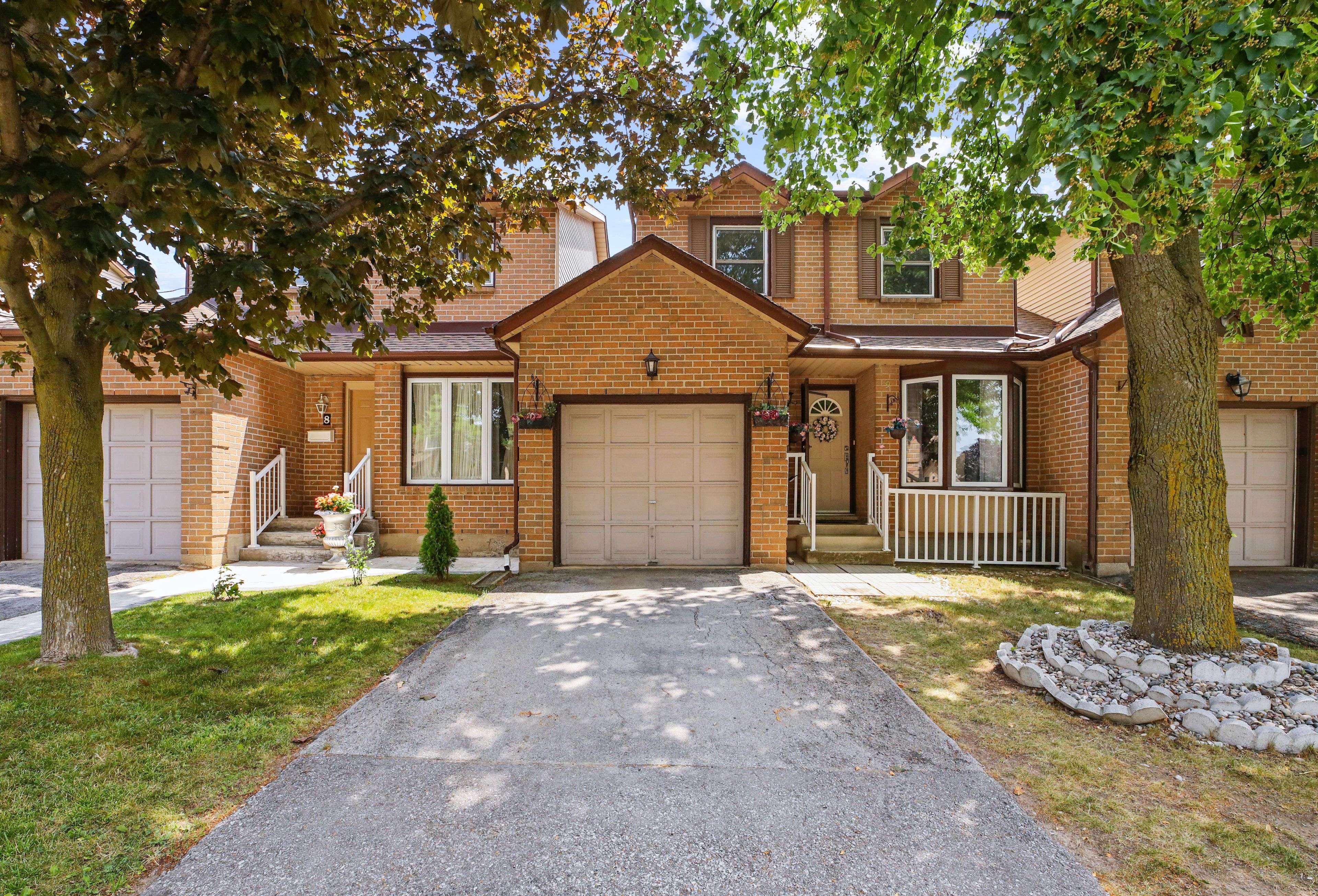618 Barton ST #9, Hamilton, ON L8E 4X3