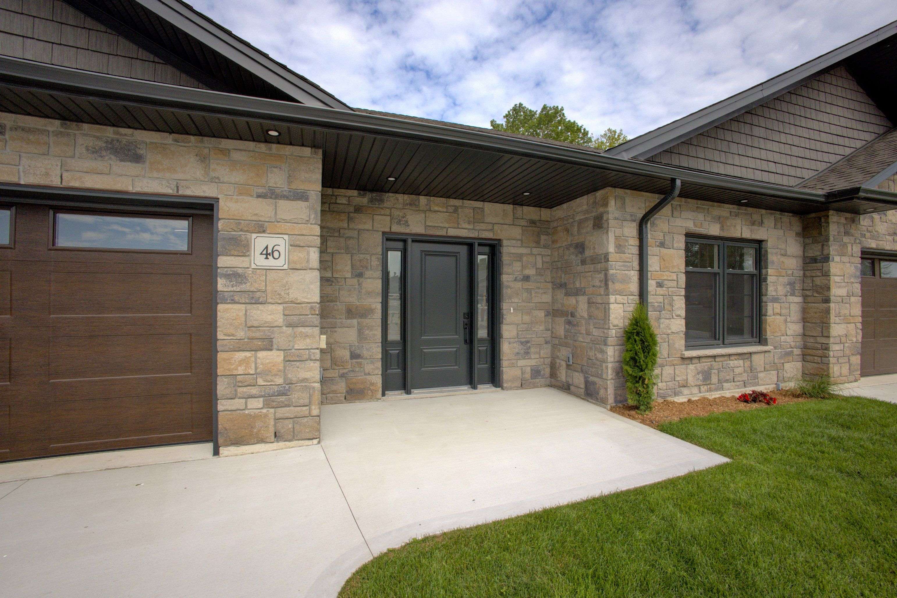 Kincardine, ON N2Z 1G4,1182 Queen ST #54
