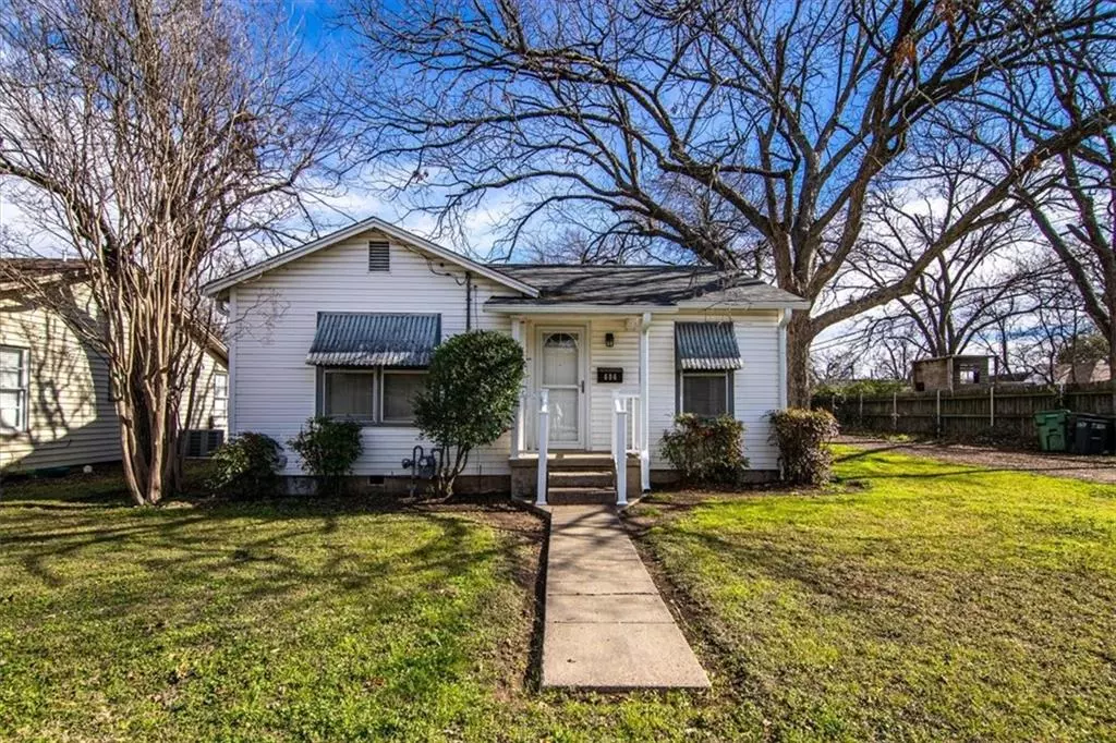 West, TX 76691,606 N Davis Street