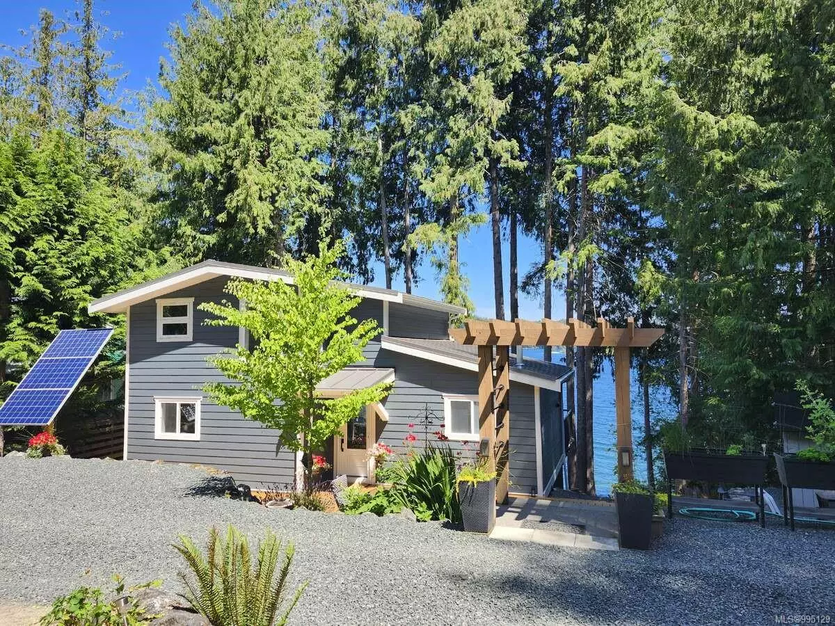 Qualicum Beach, BC V9K 2L7,2274 South Lake Rd