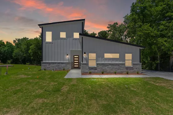 Desoto, TX 75115,403 Tealridge Court