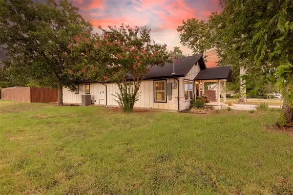Haslet, TX 76052,204 Main Street