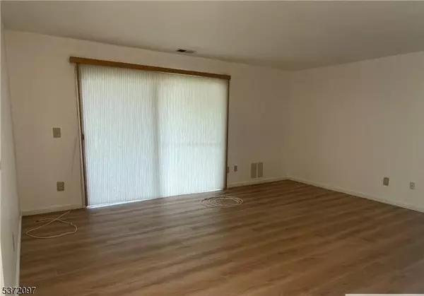Sayreville Boro, NJ 08859,805 Sunshine Ct