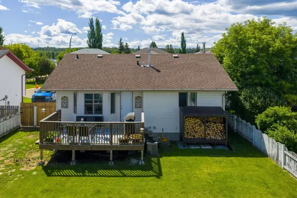 Whitecourt, AB T7S 1T3,20 Merrifield PL