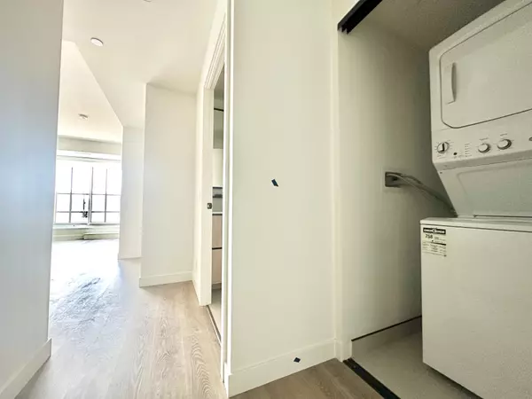 Toronto E02, ON M4L 0B7,1050 Eastern AVE #525