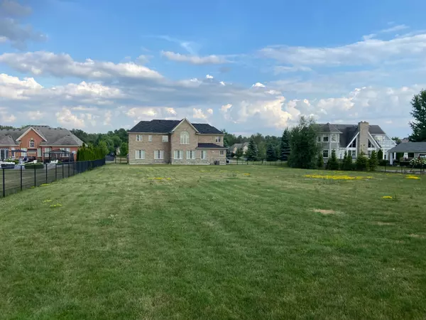 Georgina, ON L4P 0B1,8 Wolford CT