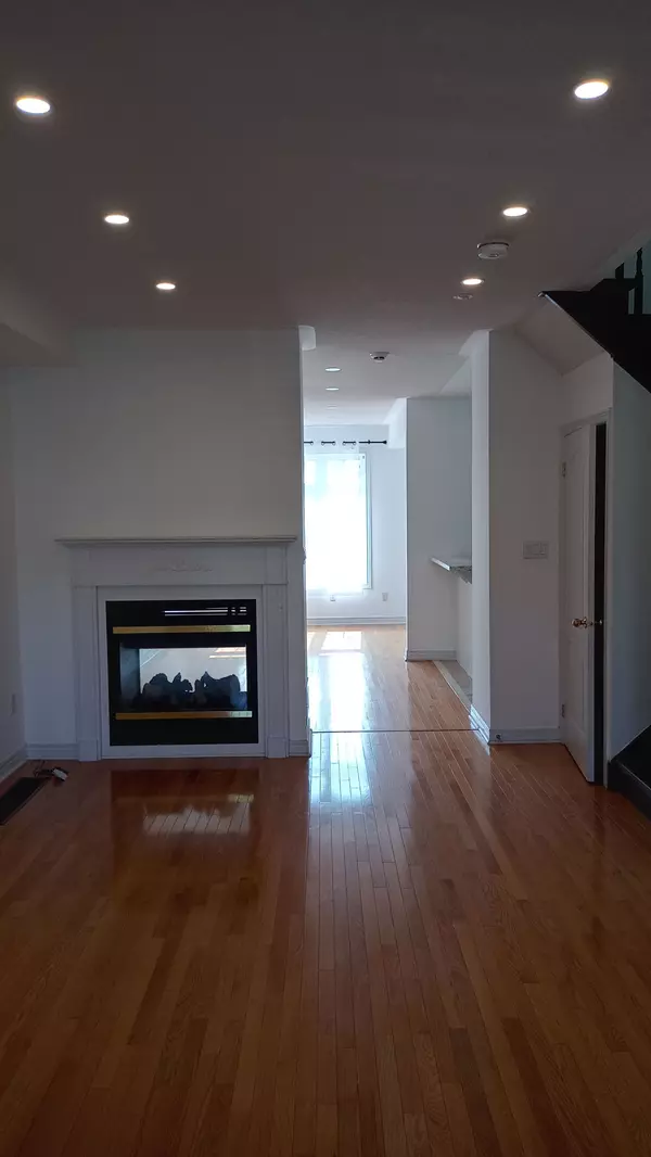 Markham, ON L6B 1E4,2867 Bur Oak AVE
