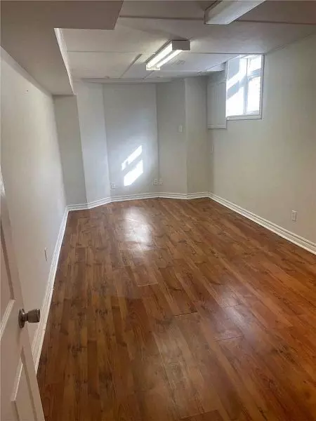 Mississauga, ON L5V 1R5,5056 Moulin Rouge Bsmt CRES