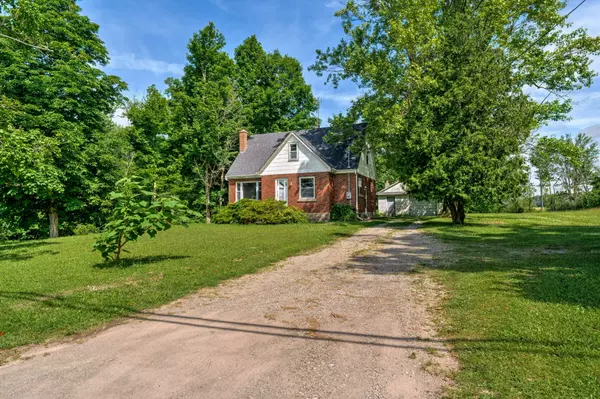 North Dumfries, ON N1R 5S7,3320 OLD BEVERLY RD