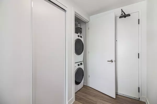Vanier And Kingsview Park, ON K1L 0B9,280 Montgomery ST #1013