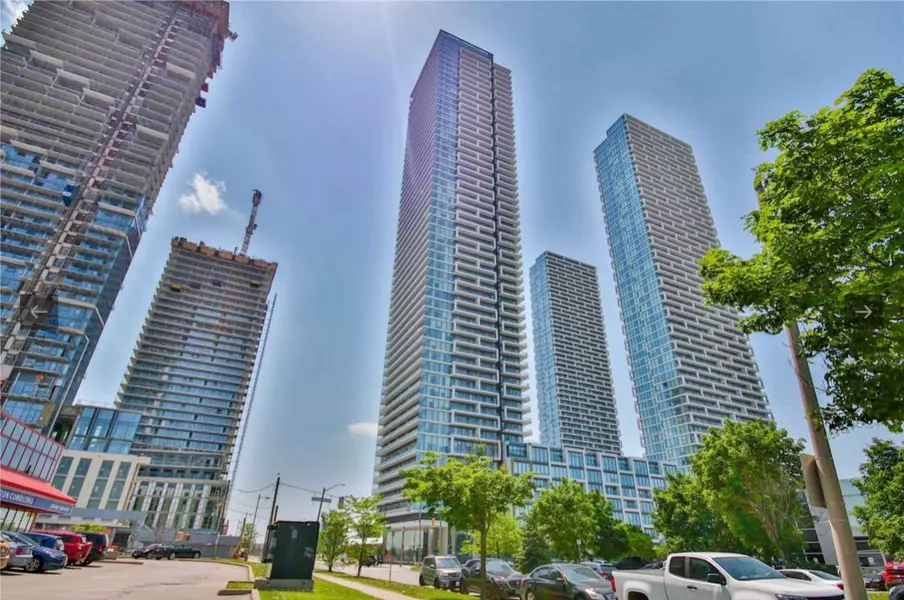 950 Portage Pkwy #5810, Vaughan, ON L4K 0J7