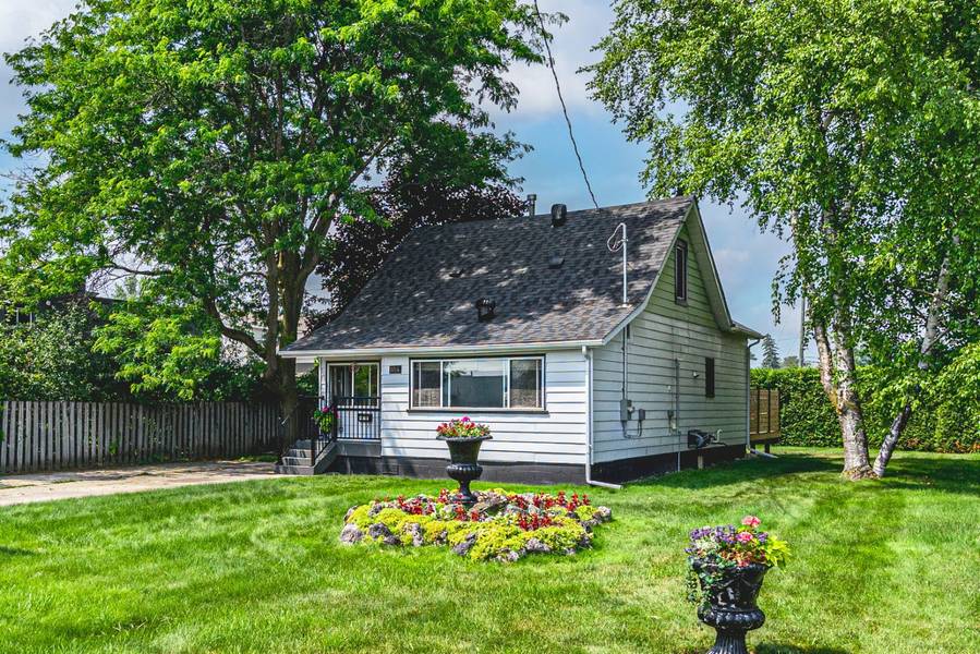 104 Moberly ST, Collingwood, ON L9Y 3W9